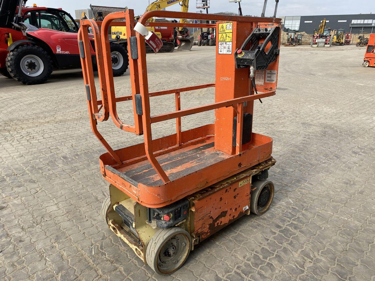 JLG 1230ES - Vertical mast lift: picture 4 JLG 1230ES - Vertical mast lift: picture 4