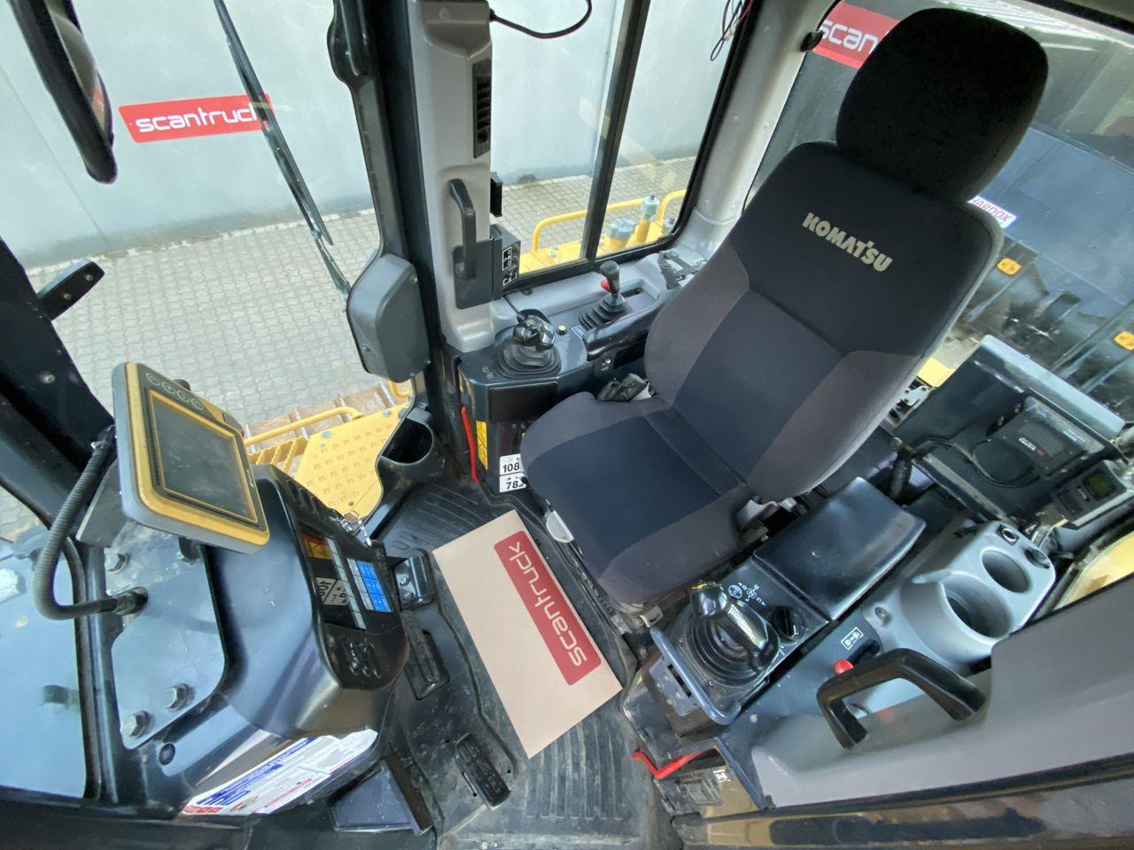 Komatsu D65PXI-18EO - Bulldozer: picture 3 Komatsu D65PXI-18EO - Bulldozer: picture 3