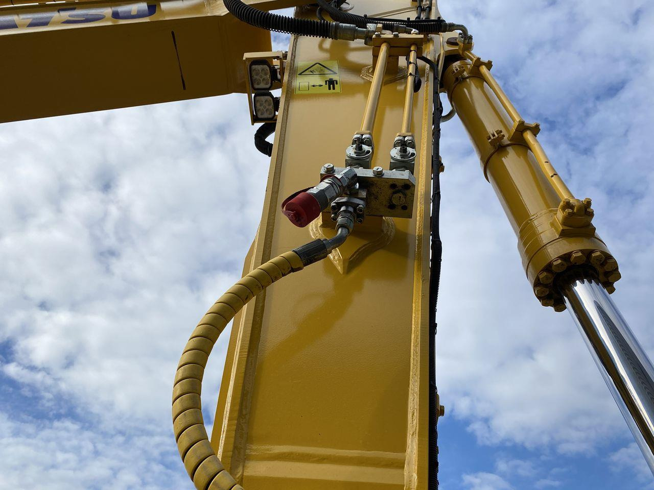 Crawler excavator Komatsu PC240LC-11EO: picture 11 Crawler excavator Komatsu PC240LC-11EO: picture 11