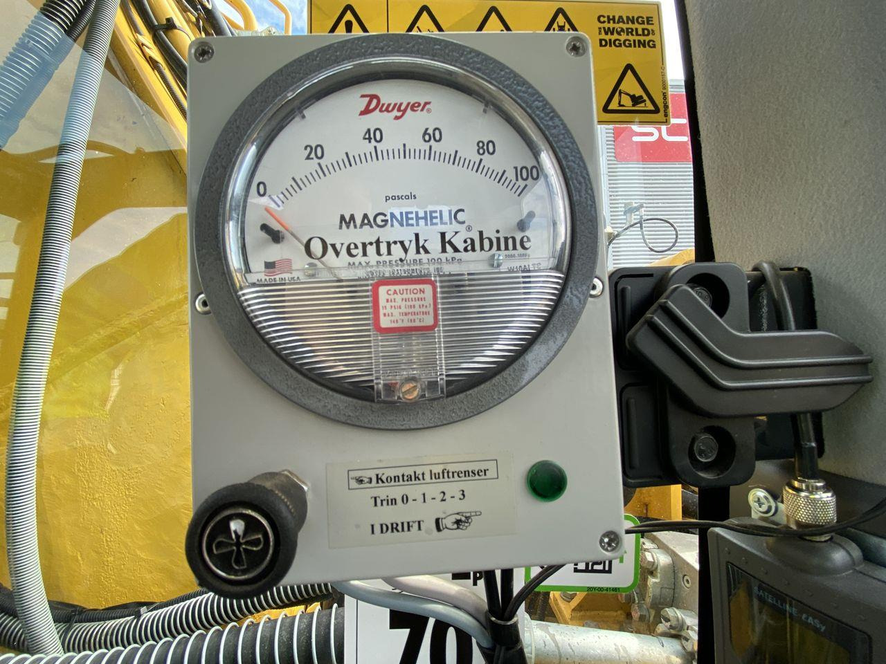 Crawler excavator Komatsu PC240LC-11EO: picture 9 Crawler excavator Komatsu PC240LC-11EO: picture 9