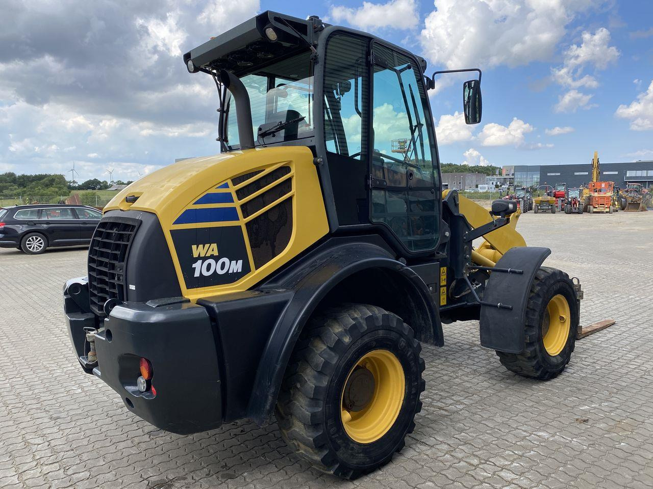 Komatsu WA100-7 - Compact loader: picture 4 Komatsu WA100-7 - Compact loader: picture 4