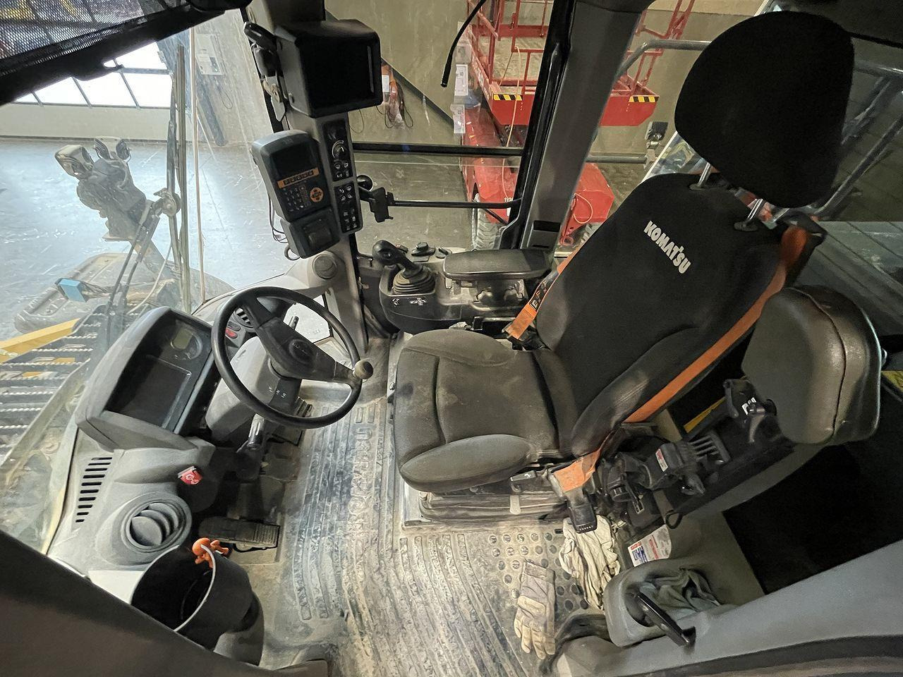 Komatsu WA475-10EO - Wheel loader: picture 3 Komatsu WA475-10EO - Wheel loader: picture 3
