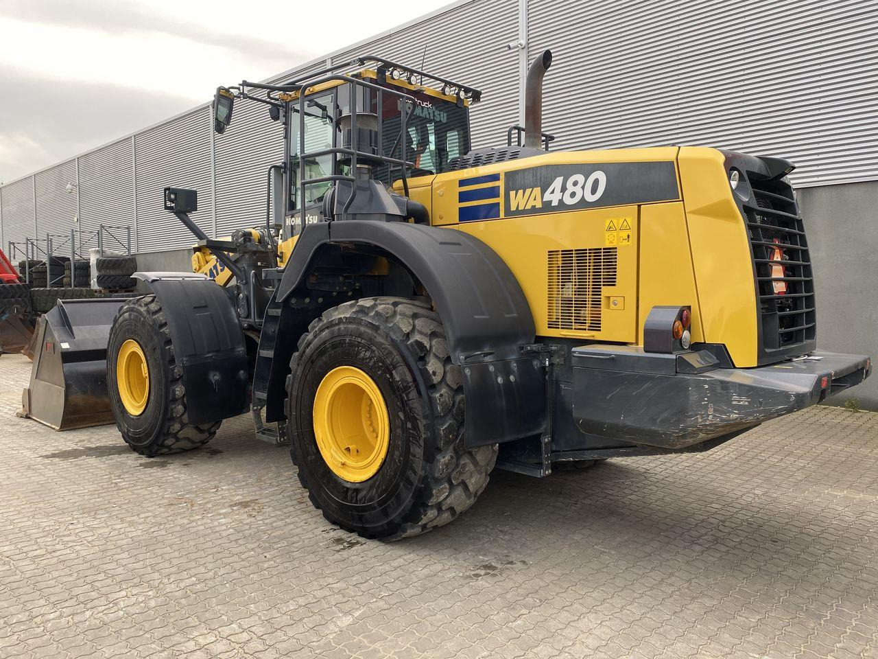 Komatsu WA480-8 - Wheel loader: picture 2 Komatsu WA480-8 - Wheel loader: picture 2