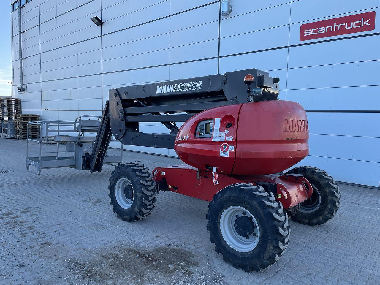 Manitou 160ATJ+ RC - Articulated boom: picture 2 Manitou 160ATJ+ RC - Articulated boom: picture 2