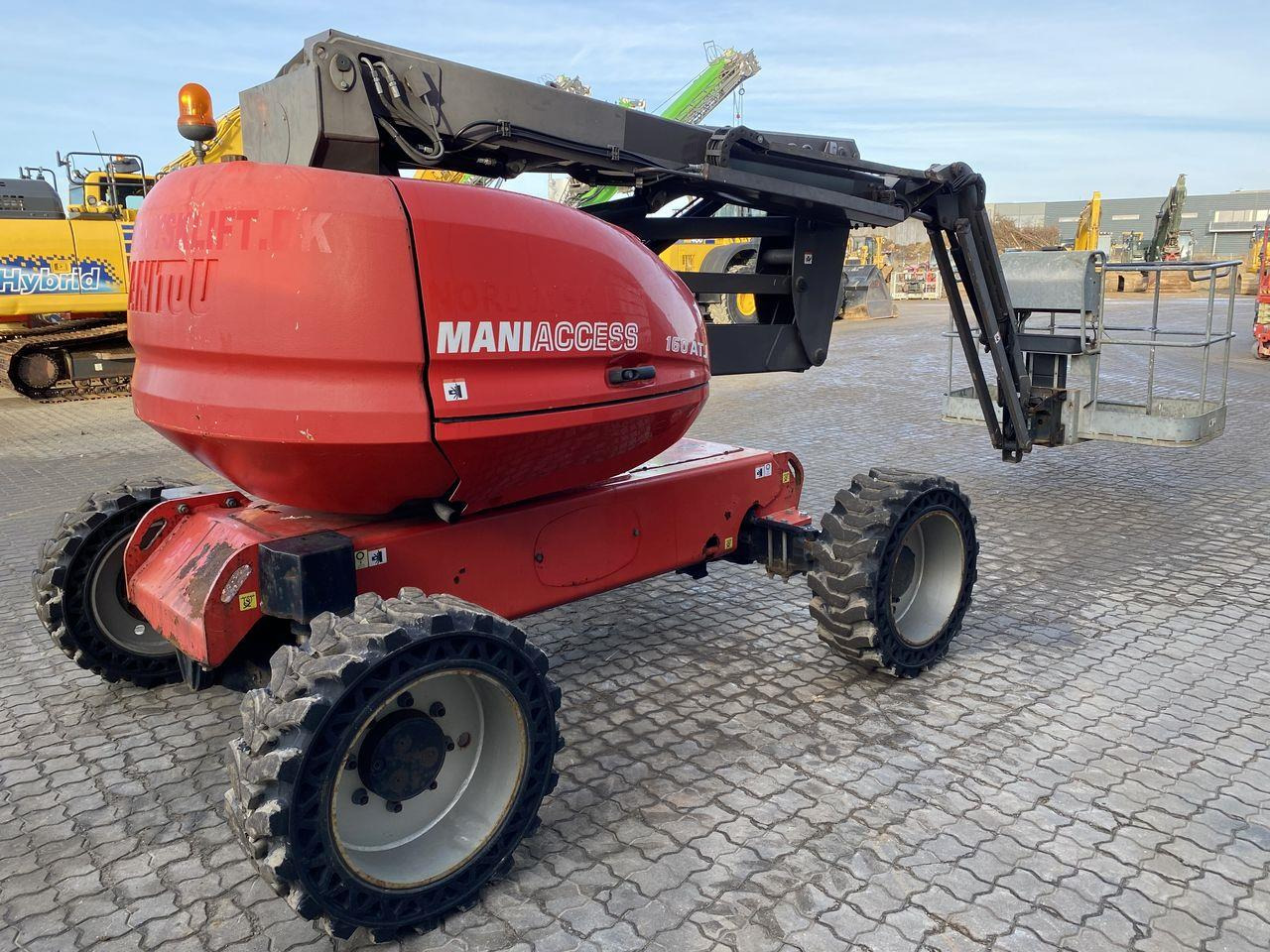 Manitou 160ATJ RC - Articulated boom: picture 4 Manitou 160ATJ RC - Articulated boom: picture 4