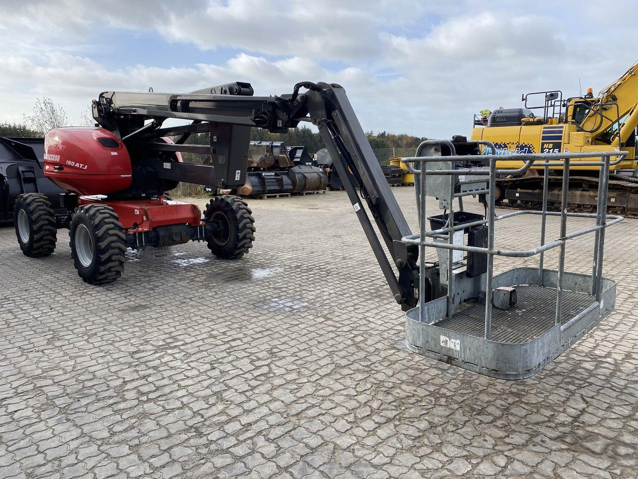 Manitou 180ATJ 2 RC - Articulated boom: picture 5 Manitou 180ATJ 2 RC - Articulated boom: picture 5