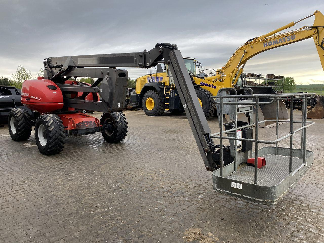 Manitou 200ATJ RC - Articulated boom: picture 5 Manitou 200ATJ RC - Articulated boom: picture 5