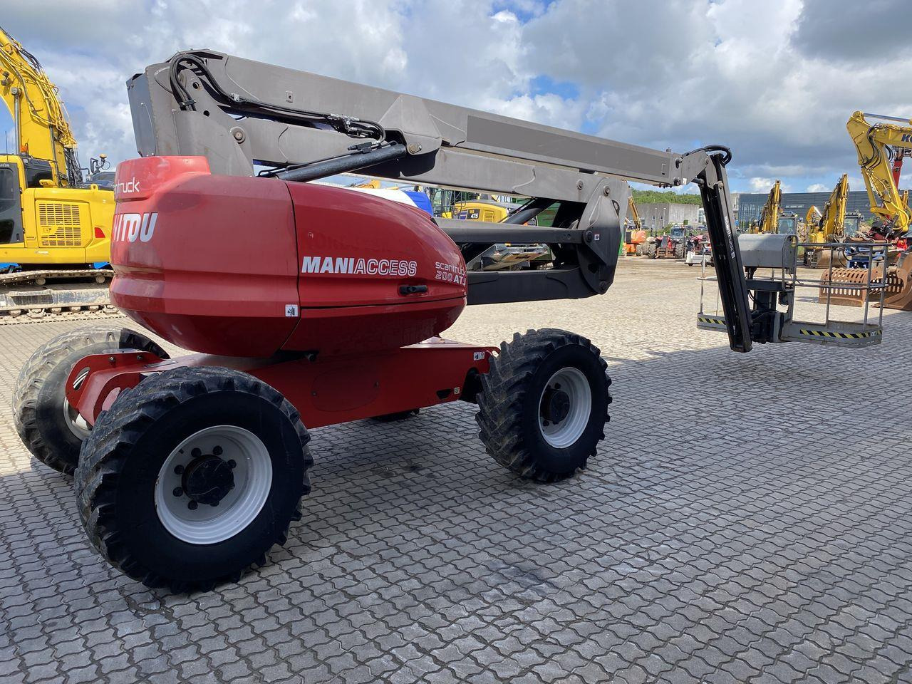 Manitou 200ATJ RC - Articulated boom: picture 4 Manitou 200ATJ RC - Articulated boom: picture 4
