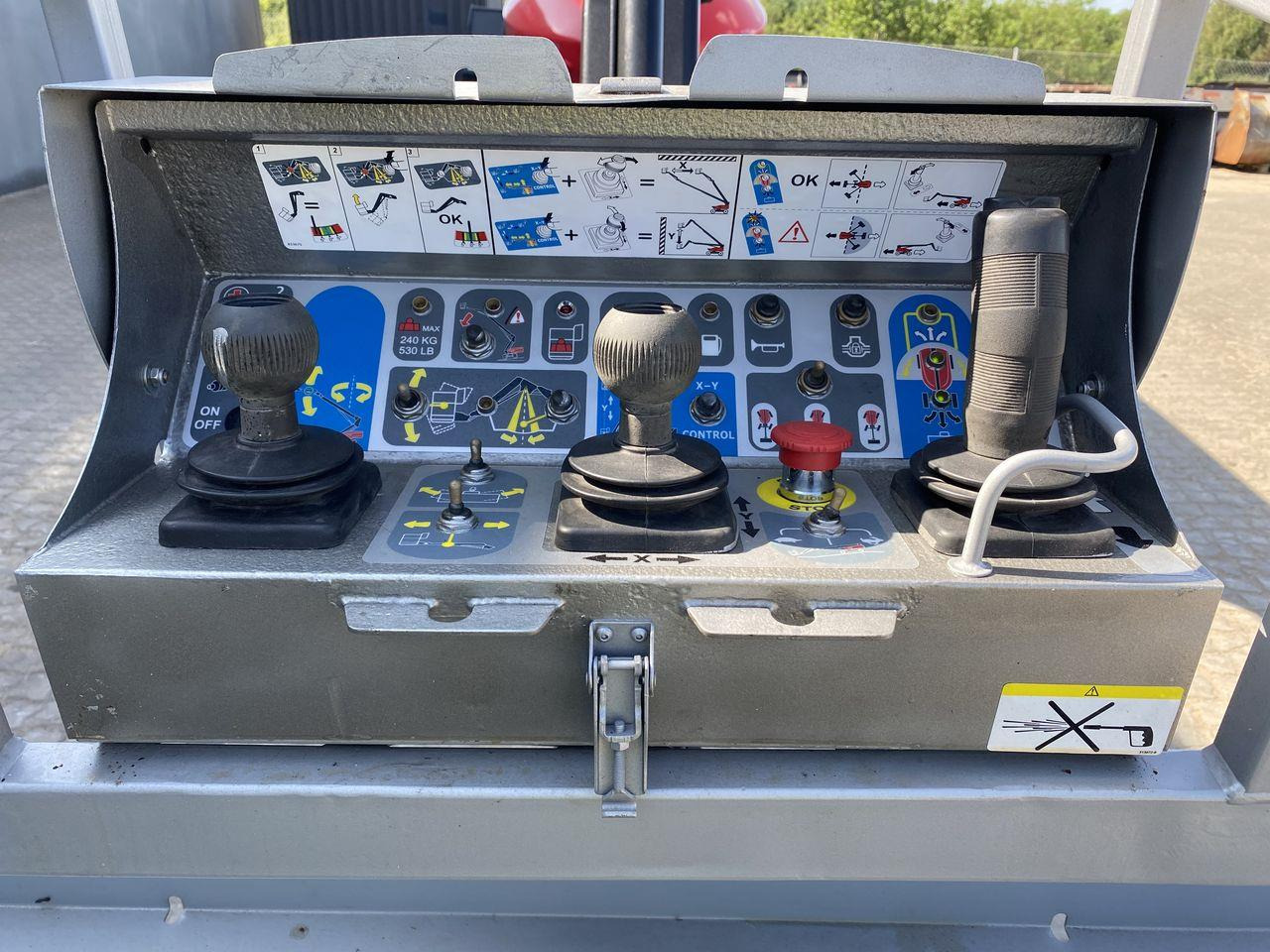 Manitou 280TJ - Telescopic boom: picture 3 Manitou 280TJ - Telescopic boom: picture 3