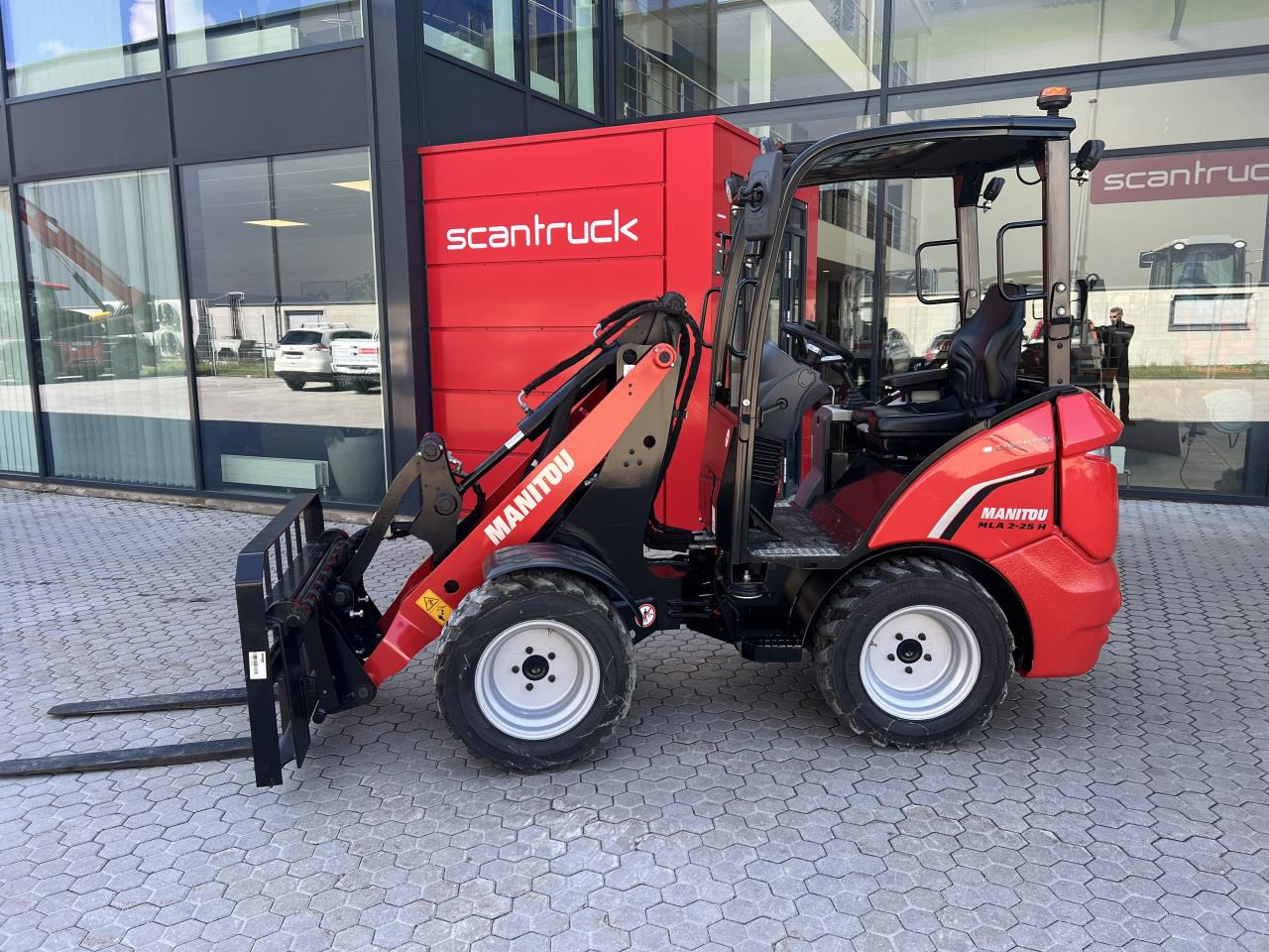 Manitou MLA 2-25H-4P - Wheel loader: picture 1 Manitou MLA 2-25H-4P - Wheel loader: picture 1