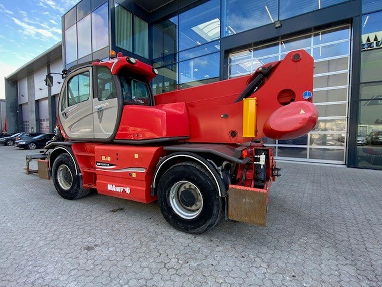 Manitou MRT2470 P+ - Telescopic handler: picture 2 Manitou MRT2470 P+ - Telescopic handler: picture 2