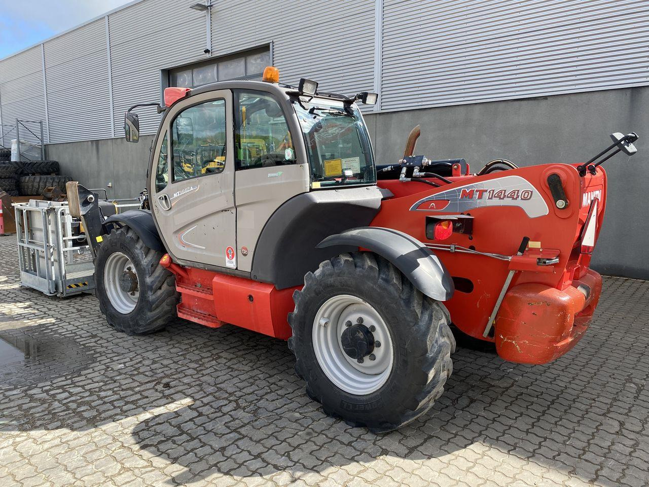 Manitou MT1440A ST3B - Telescopic handler: picture 2 Manitou MT1440A ST3B - Telescopic handler: picture 2