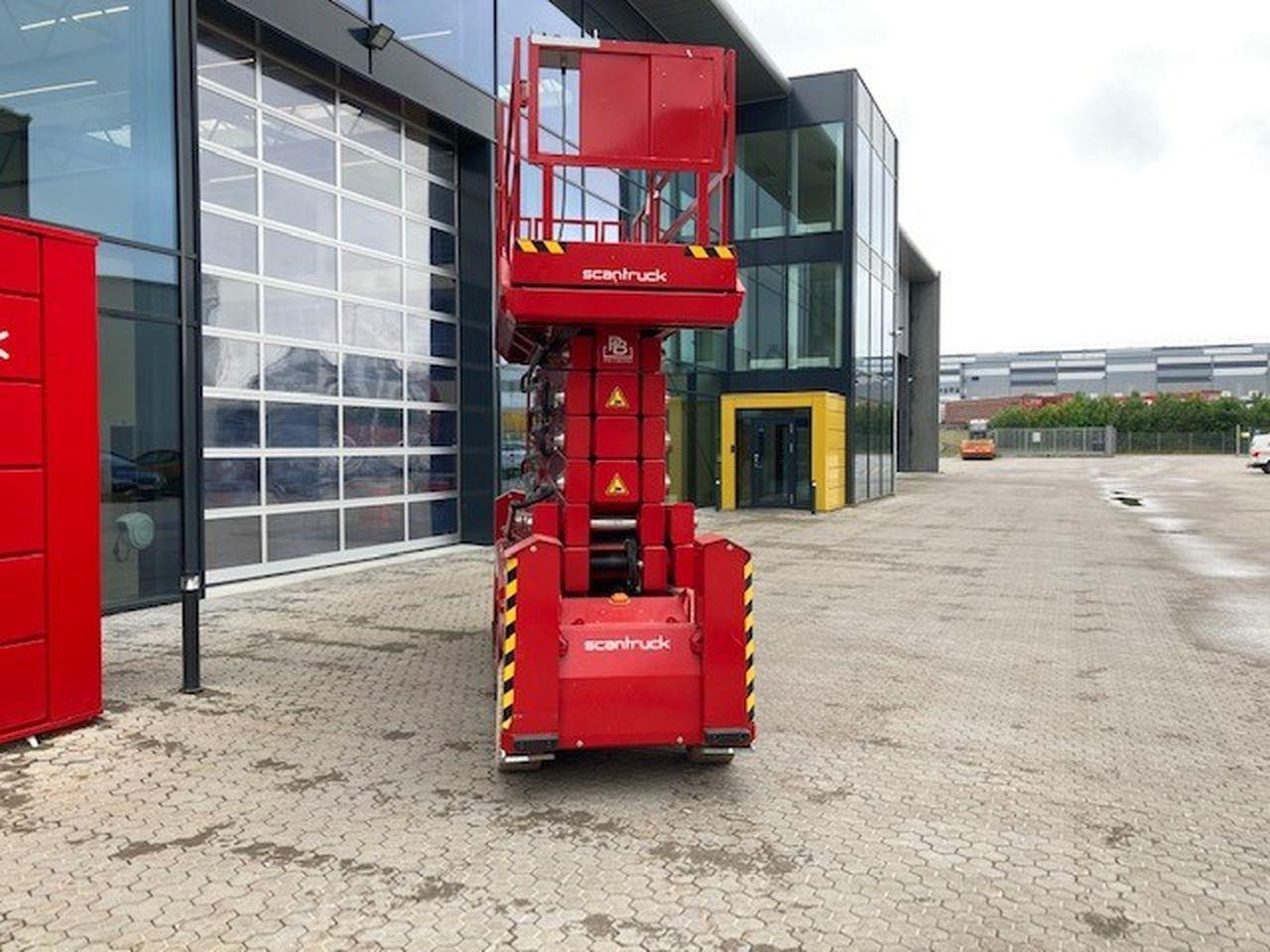 PB S225-12ES - Scissor lift: picture 4 PB S225-12ES - Scissor lift: picture 4