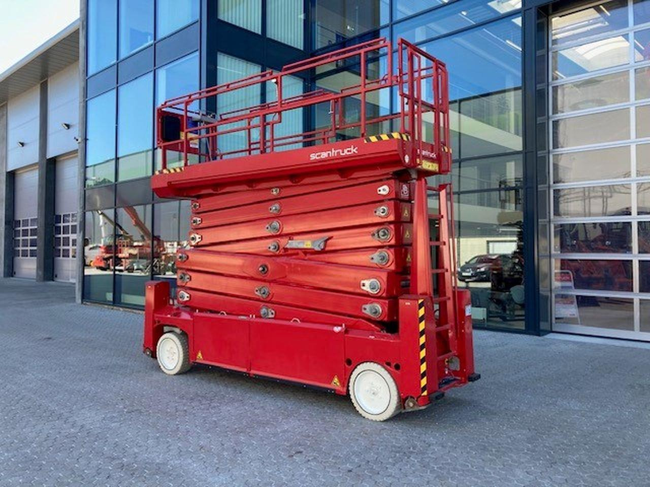 PB S225-12ES - Scissor lift: picture 2 PB S225-12ES - Scissor lift: picture 2