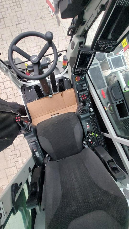SENNEBOGEN 613E-M - Waste/ Industry handler: picture 3 SENNEBOGEN 613E-M - Waste/ Industry handler: picture 3