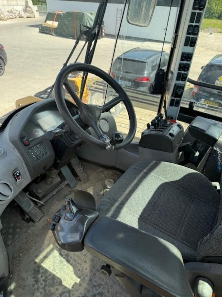Volvo L90F - Wheel loader: picture 2 Volvo L90F - Wheel loader: picture 2
