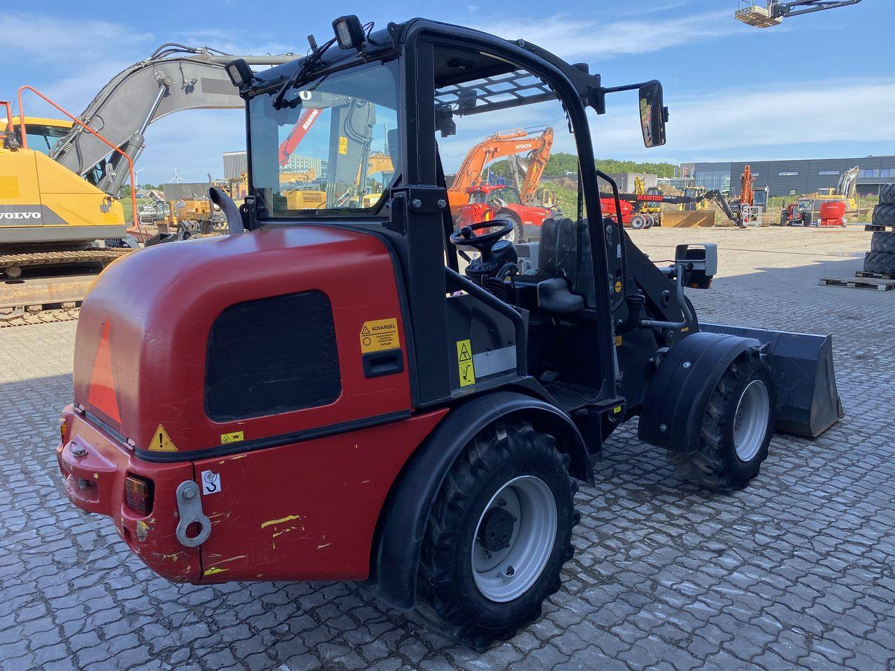 Weidemann 2070 - Compact loader: picture 4 Weidemann 2070 - Compact loader: picture 4