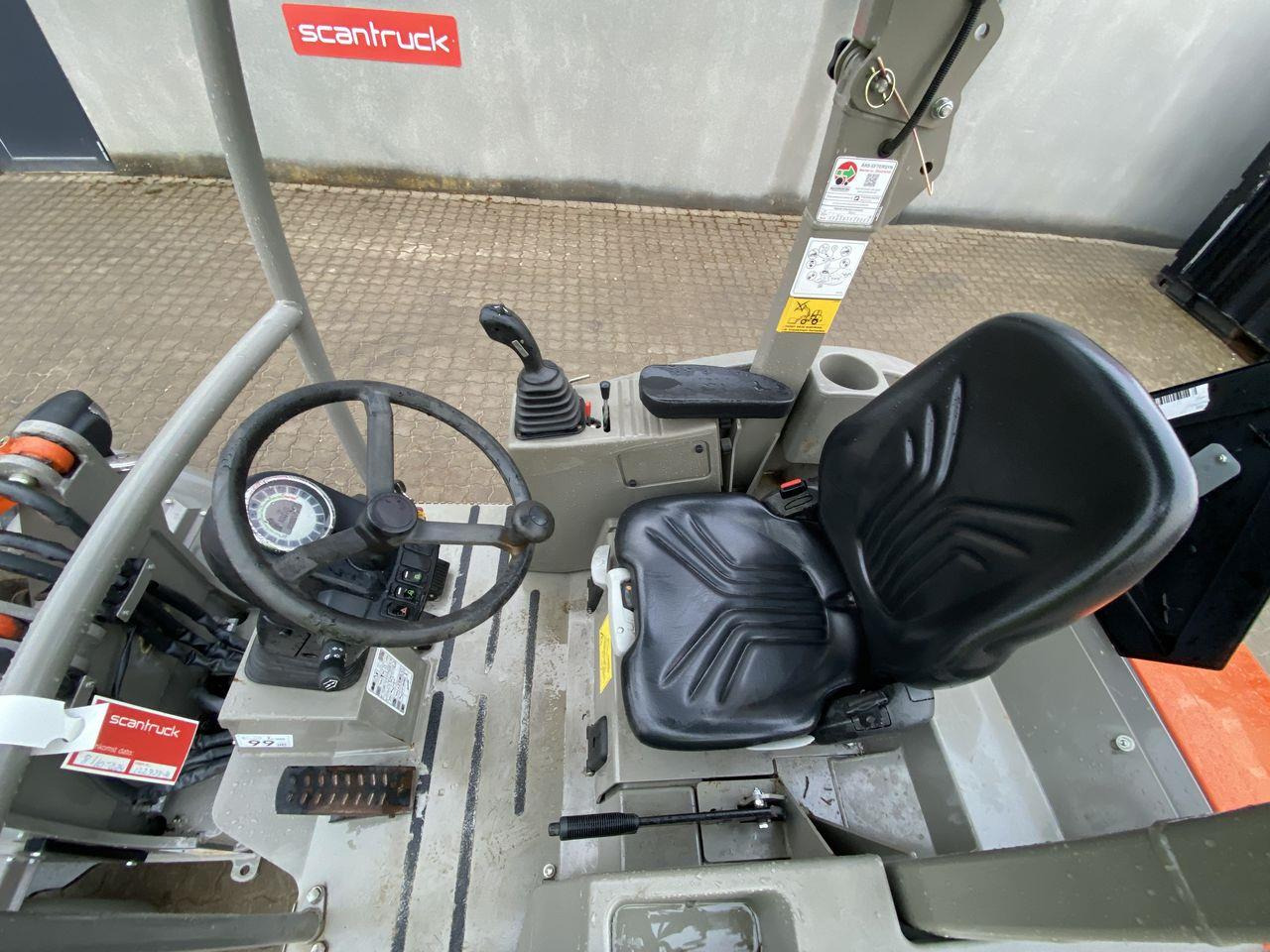 Weycor AR380 Agrar - Compact loader: picture 3 Weycor AR380 Agrar - Compact loader: picture 3