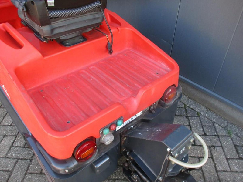 Linde P 60 - Tow tractor: picture 4 Linde P 60 - Tow tractor: picture 4