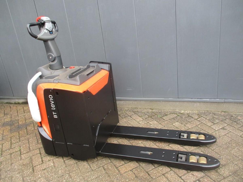 Toyota LPE 200 - Pallet truck: picture 3 Toyota LPE 200 - Pallet truck: picture 3