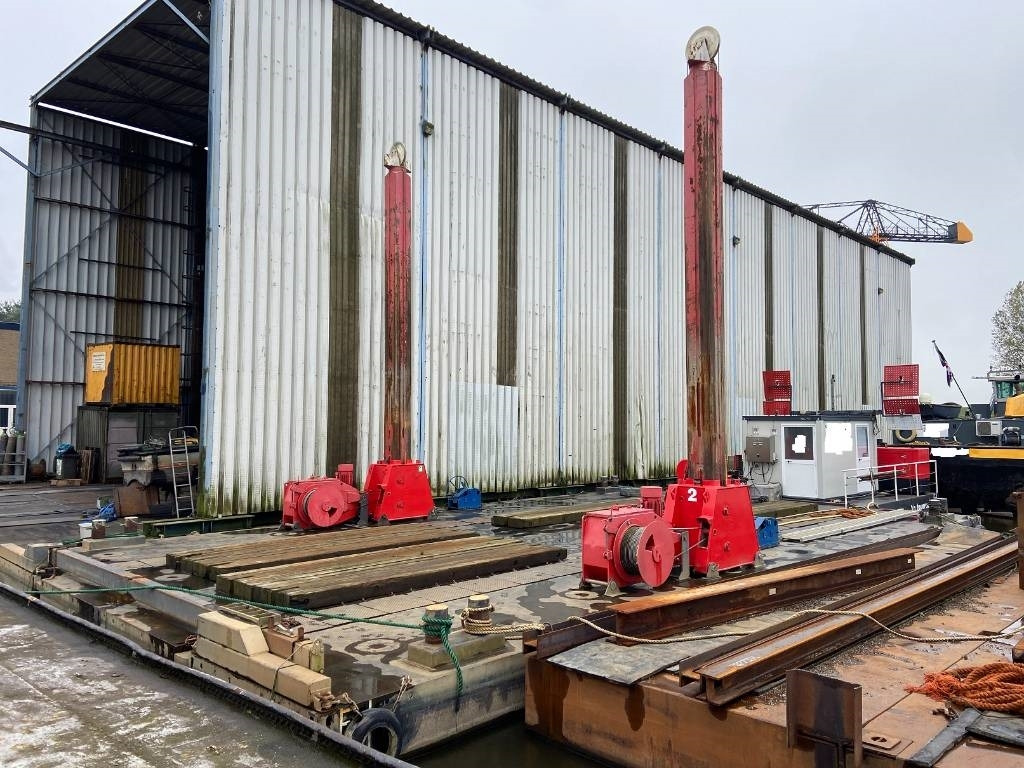 Baars Pile Pontoon (modulair - Construction equipment: picture 2 Baars Pile Pontoon (modulair - Construction equipment: picture 2