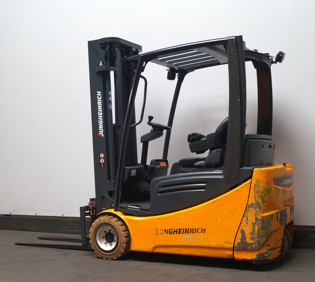 Jungheinrich EFG220 - Electric forklift: picture 2 Jungheinrich EFG220 - Electric forklift: picture 2