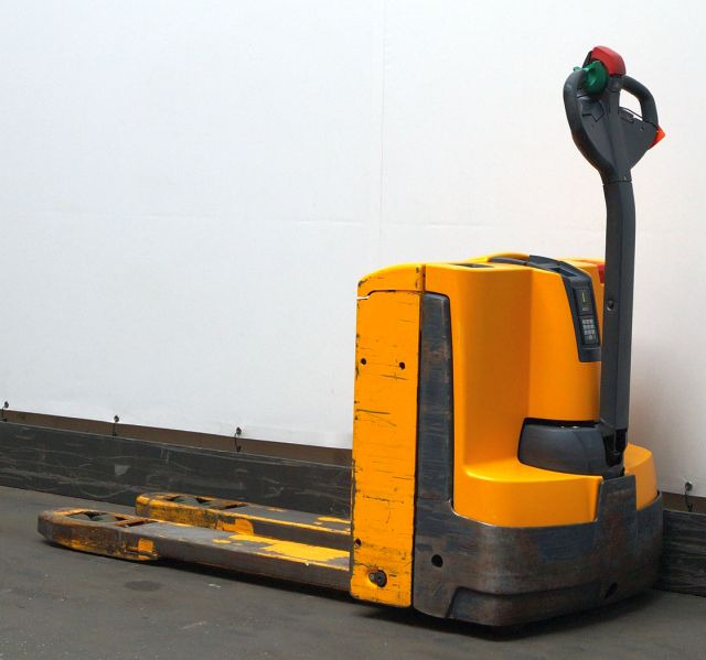 Jungheinrich EJE116 - Pallet truck: picture 2 Jungheinrich EJE116 - Pallet truck: picture 2