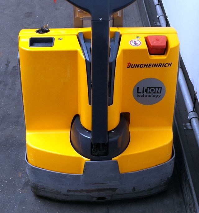 Jungheinrich EMD115i - Stacker: picture 3 Jungheinrich EMD115i - Stacker: picture 3