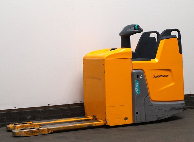 Jungheinrich ERE225 - Pallet truck: picture 1 Jungheinrich ERE225 - Pallet truck: picture 1