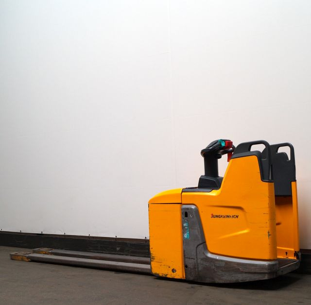 Jungheinrich ERE225 - Pallet truck: picture 2 Jungheinrich ERE225 - Pallet truck: picture 2