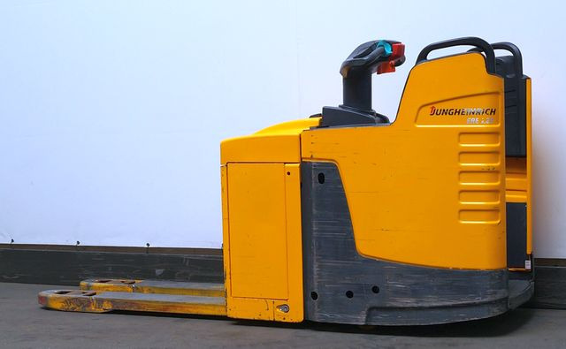 Jungheinrich ERE225 - Pallet truck: picture 2 Jungheinrich ERE225 - Pallet truck: picture 2