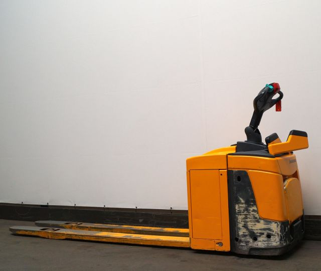 Jungheinrich ERE225 - Pallet truck: picture 2 Jungheinrich ERE225 - Pallet truck: picture 2