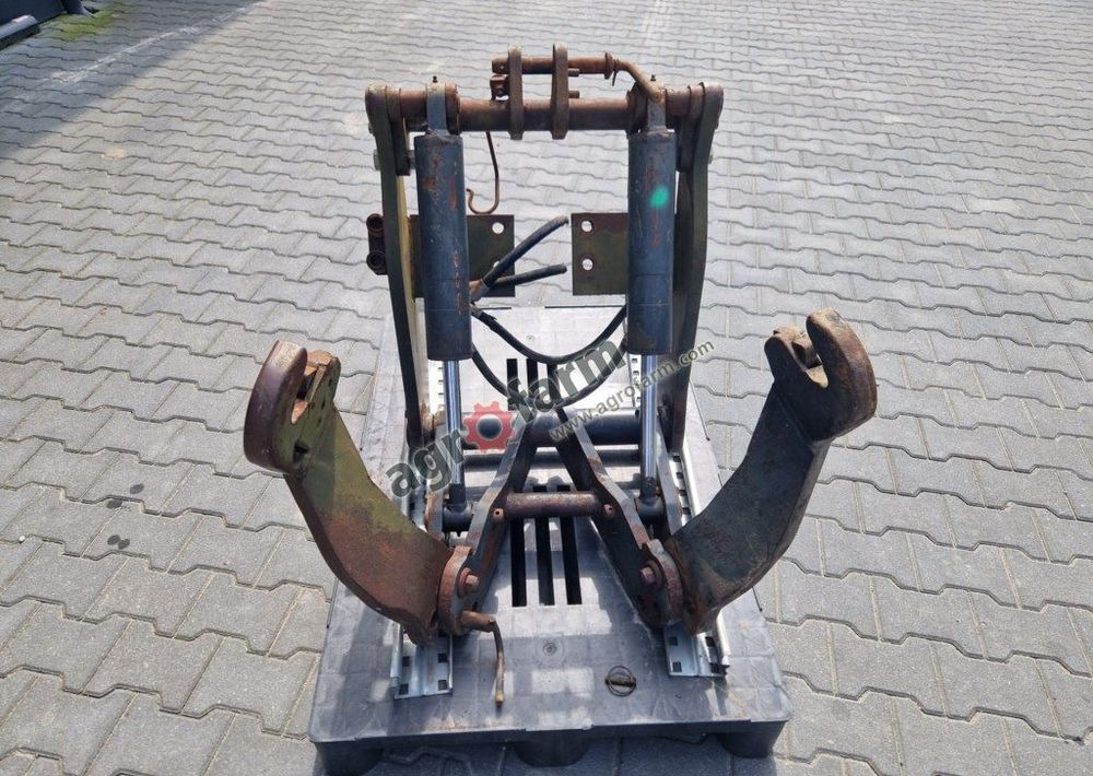 TUZ, przedni podnośnik, New Holland TS 100 90 110 - Attachment for Farm tractor: picture 4 TUZ, przedni podnośnik, New Holland TS 100 90 110 - Attachment for Farm tractor: picture 4