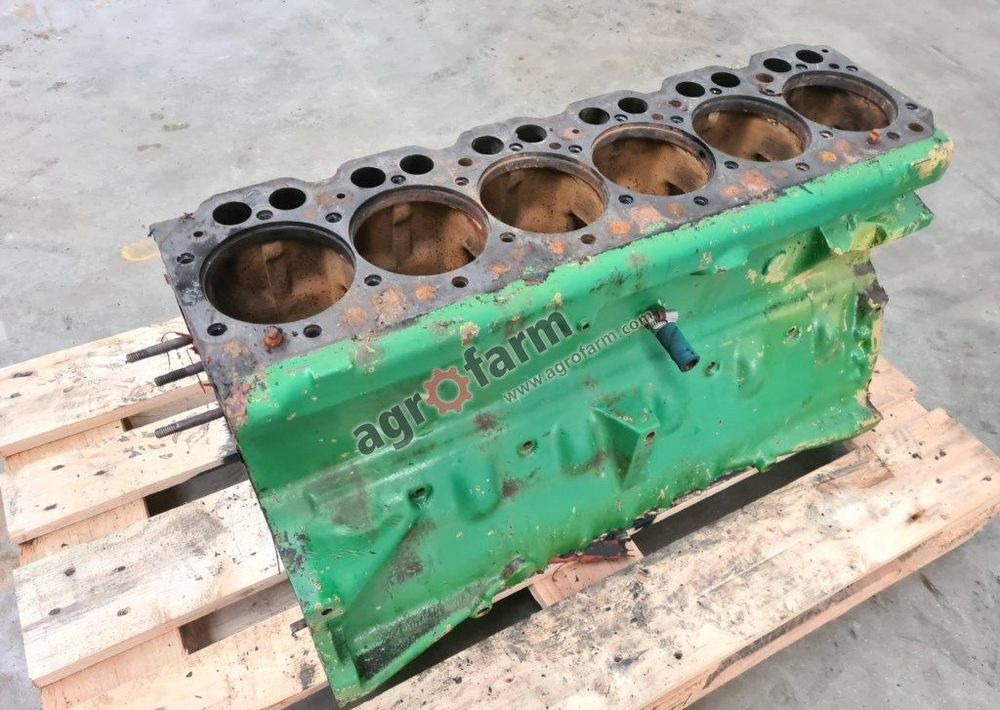 BLOK SILNIKA R72975 JOHN DEERE 4040 4240 4040S - Engine for Truck: picture 2 BLOK SILNIKA R72975 JOHN DEERE 4040 4240 4040S - Engine for Truck: picture 2