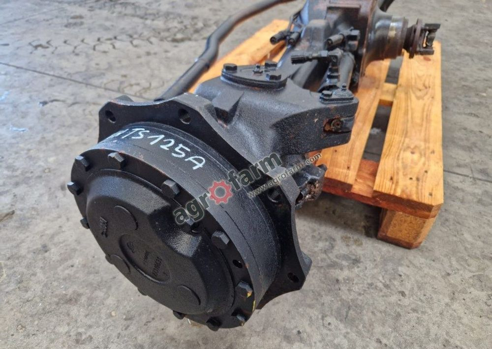 Most przedni New Holland TS125A - Transmission: picture 4 Most przedni New Holland TS125A - Transmission: picture 4