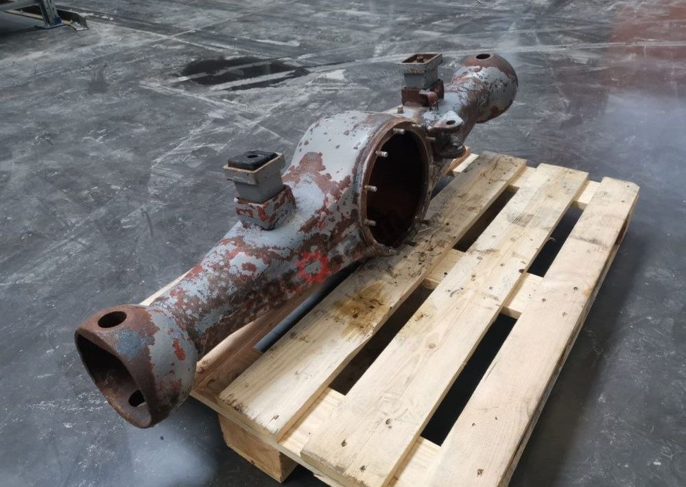 OBUDOWA MOSTU MASSEY FERGUSON 590 592 698 595 298 - Transmission: picture 1 OBUDOWA MOSTU MASSEY FERGUSON 590 592 698 595 298 - Transmission: picture 1