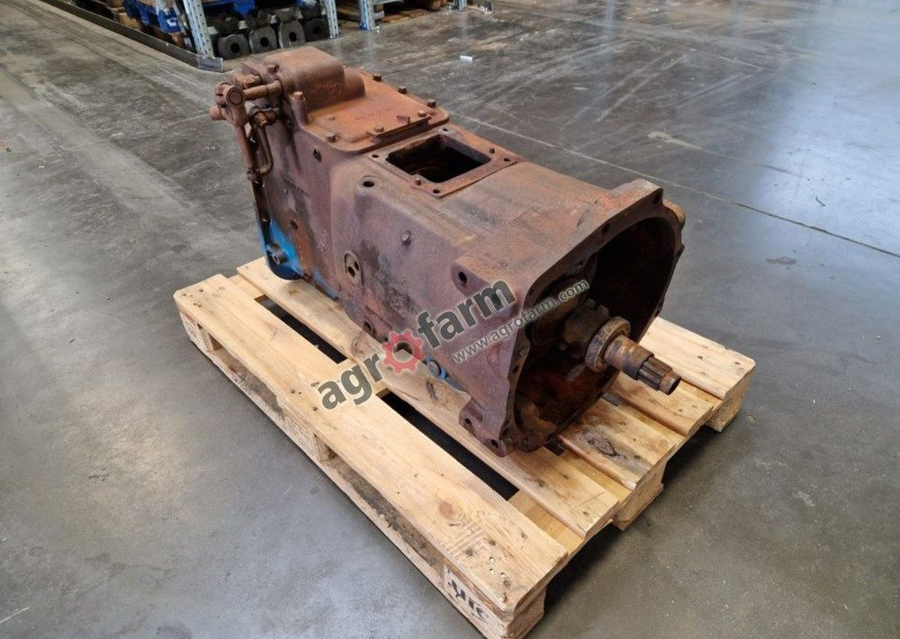 Skrzynia biegów Ford 7700, D7NN7006C - Gearbox: picture 4 Skrzynia biegów Ford 7700, D7NN7006C - Gearbox: picture 4
