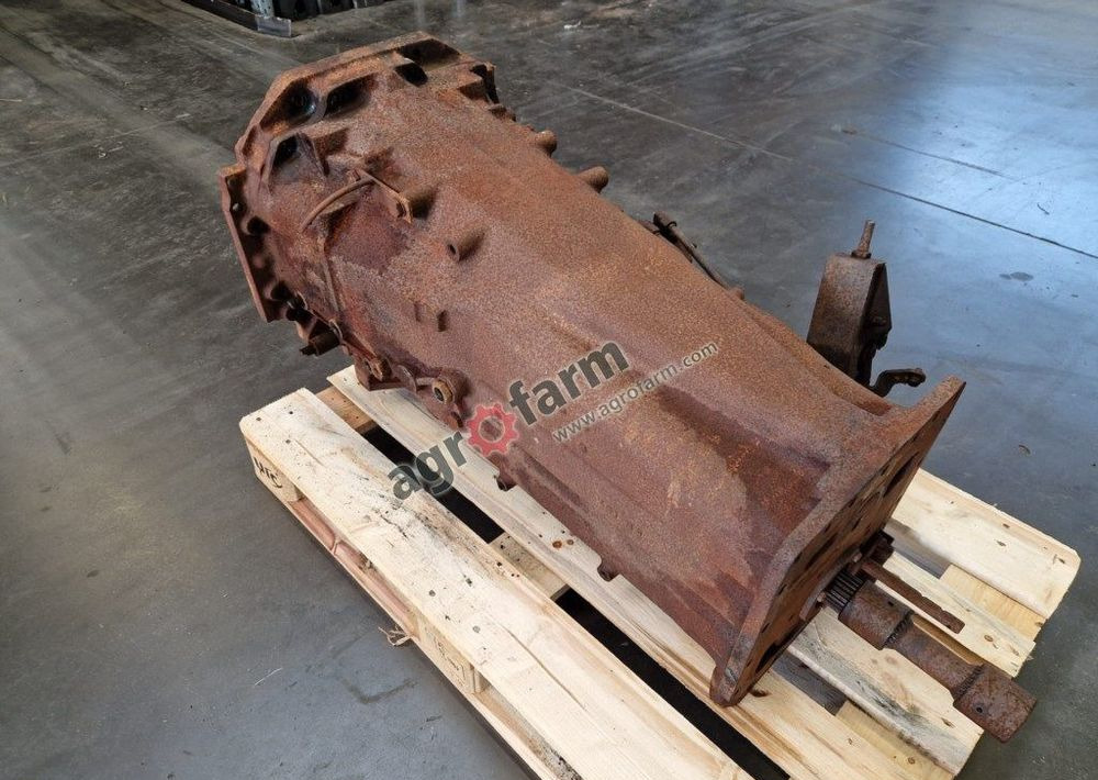 Skrzynia biegów Massey Ferguson 5445 461B9 - Gearbox: picture 2 Skrzynia biegów Massey Ferguson 5445 461B9 - Gearbox: picture 2