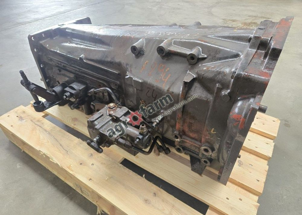 Skrzynia biegów Massey Ferguson 6180, Dynashift - Gearbox: picture 4 Skrzynia biegów Massey Ferguson 6180, Dynashift - Gearbox: picture 4