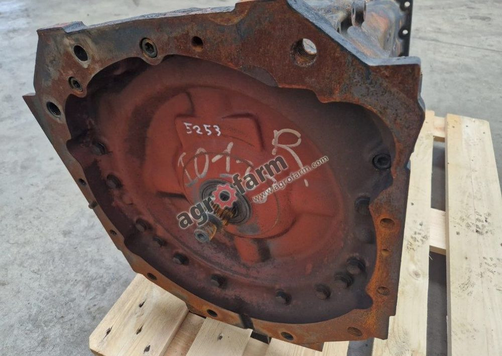 Skrzynia biegów Renault Ares 556 RZ 461B8 - Gearbox: picture 2 Skrzynia biegów Renault Ares 556 RZ 461B8 - Gearbox: picture 2