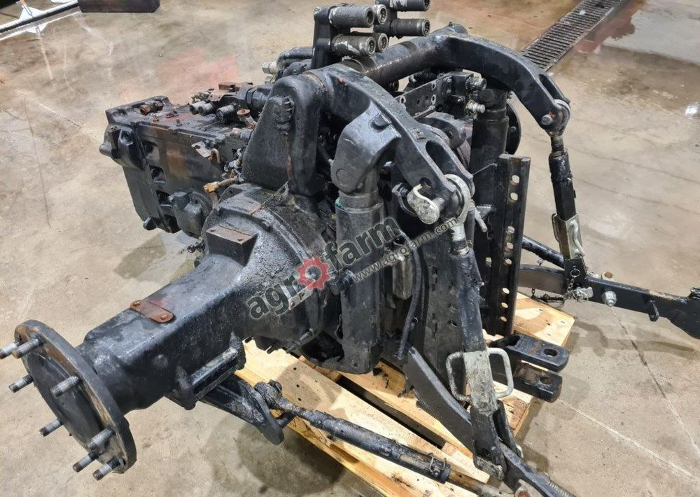 Skrzynia biegów, most tylny Case Luxxum 120 - Gearbox: picture 4 Skrzynia biegów, most tylny Case Luxxum 120 - Gearbox: picture 4
