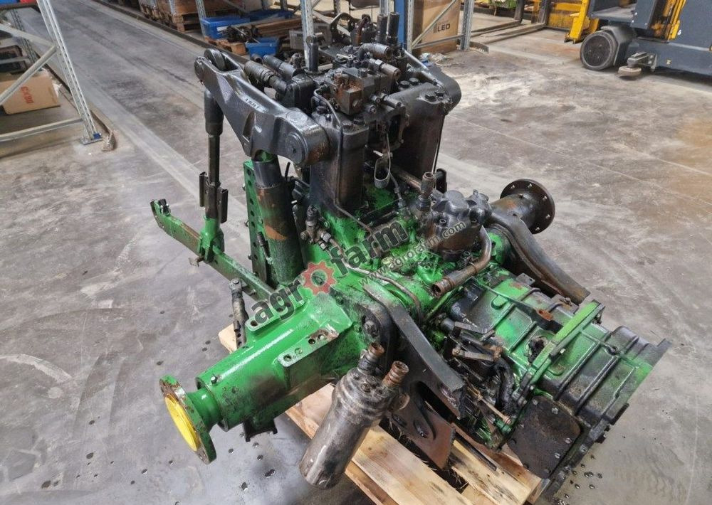 TYLNY MOST I SKRZYNIA JOHN DEERE 6105MC L213770 - Transmission: picture 1 TYLNY MOST I SKRZYNIA JOHN DEERE 6105MC L213770 - Transmission: picture 1