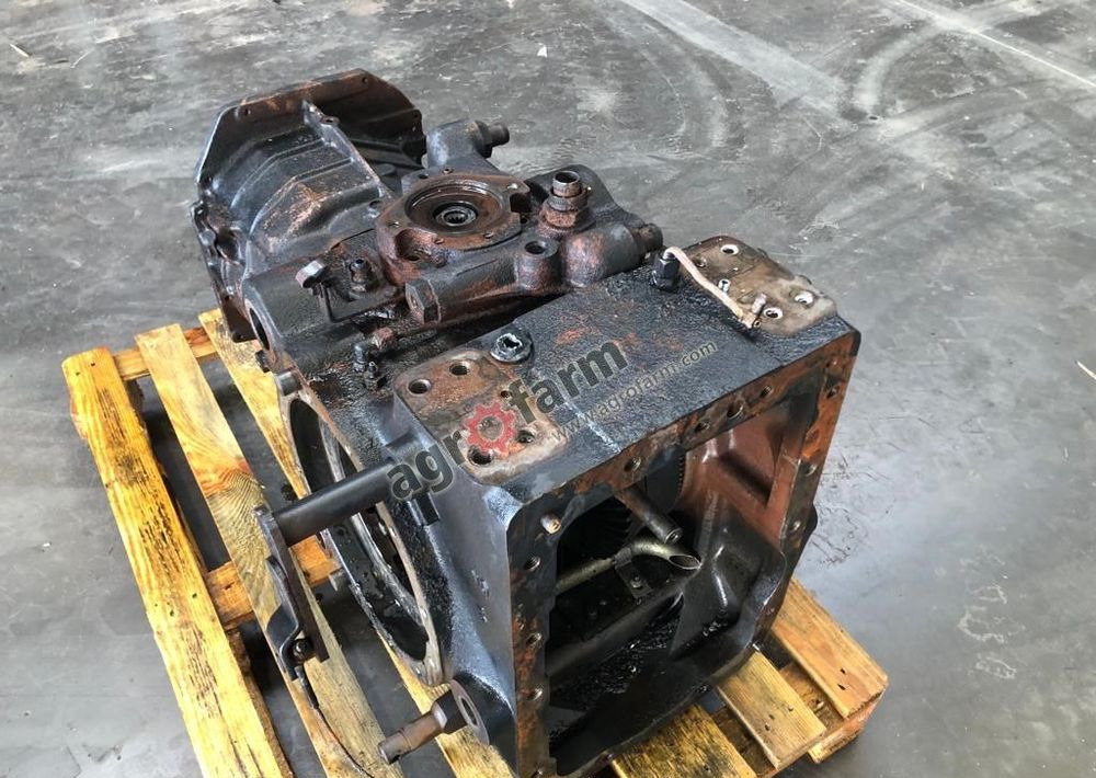 TYLNY MOST JOHN DEERE 6400 L115878 - Rear axle: picture 4 TYLNY MOST JOHN DEERE 6400 L115878 - Rear axle: picture 4