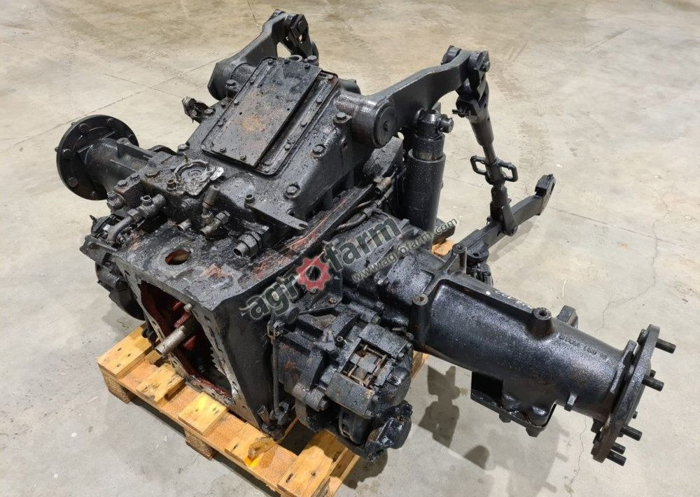Tylny most Deutz Fahr Agrostar 6.61 4374608R - Gearbox: picture 1 Tylny most Deutz Fahr Agrostar 6.61 4374608R - Gearbox: picture 1