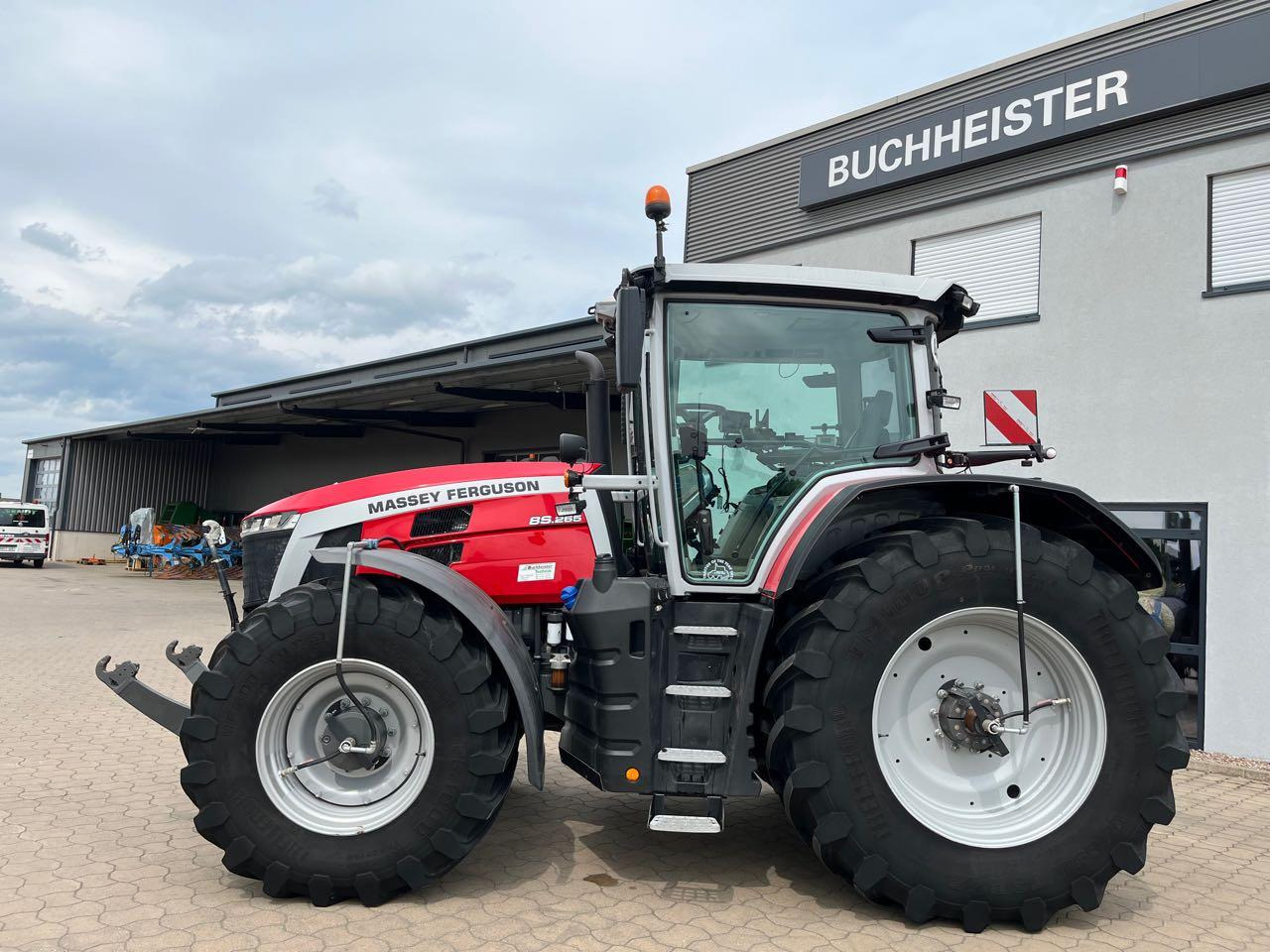 Massey Ferguson 8S.265 Dyna-VT Exclusive - Farm tractor: picture 2 Massey Ferguson 8S.265 Dyna-VT Exclusive - Farm tractor: picture 2