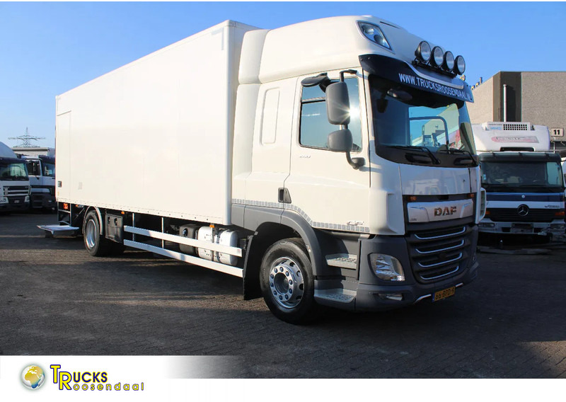 DAF CF 260 + EURO 6 + LIFT - Box truck: picture 1 DAF CF 260 + EURO 6 + LIFT - Box truck: picture 1