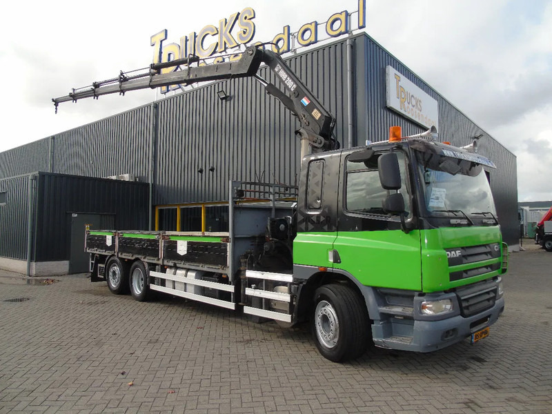 DAF CF 75.310 + HIAB 200 C5 + MANUAL + REMOTE + 6X2 STEERING - Crane truck: picture 4 DAF CF 75.310 + HIAB 200 C5 + MANUAL + REMOTE + 6X2 STEERING - Crane truck: picture 4