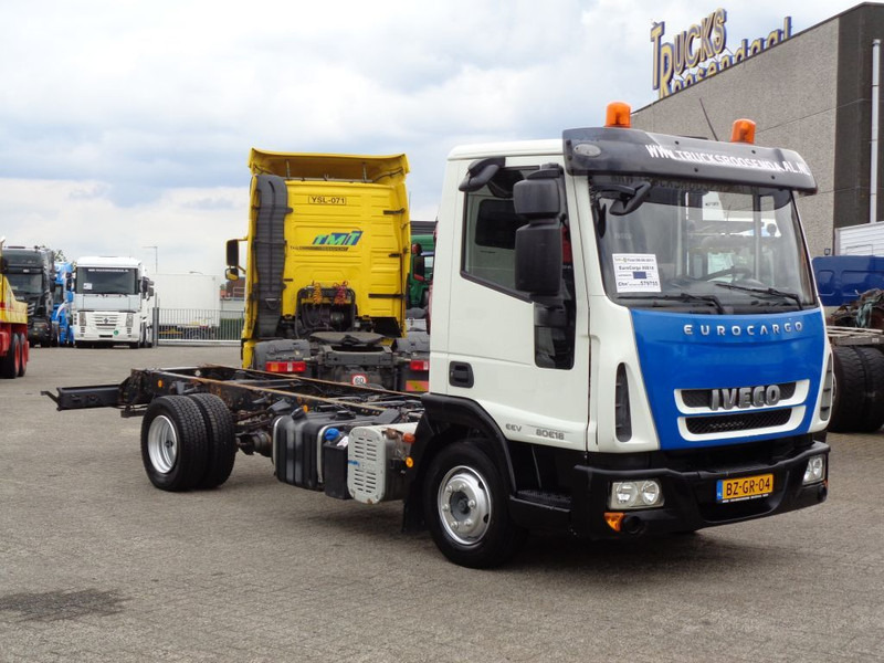 Iveco EuroCargo 80E18 + PTO + Euro 5 + blad-blad - Cab chassis truck: picture 3 Iveco EuroCargo 80E18 + PTO + Euro 5 + blad-blad - Cab chassis truck: picture 3
