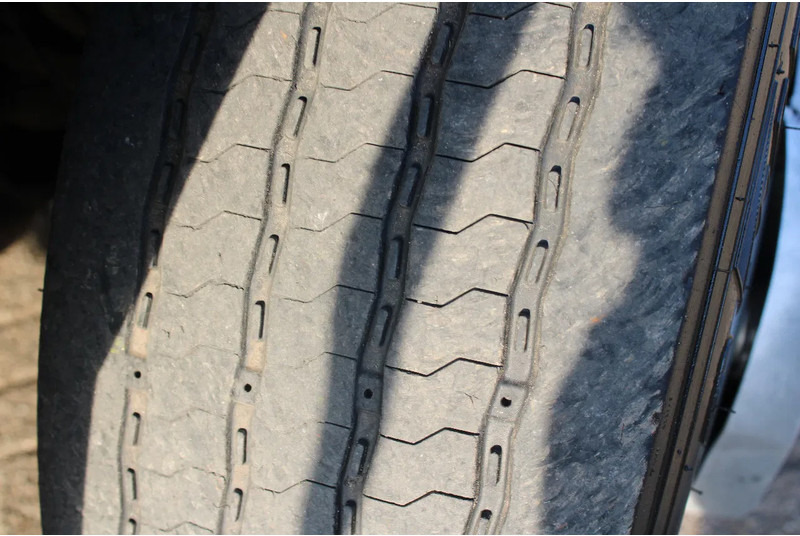 Hook lift truck Iveco Eurocargo 150E18 + manual + 3p: picture 14