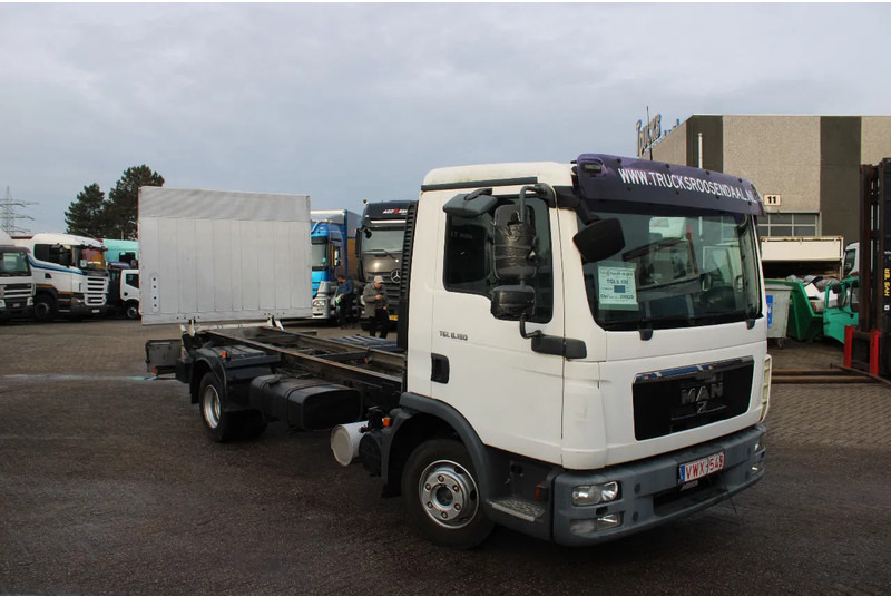 MAN TGL 8.180 + Euro 5 + Dhollandia LIFT - Cab chassis truck: picture 2 MAN TGL 8.180 + Euro 5 + Dhollandia LIFT - Cab chassis truck: picture 2